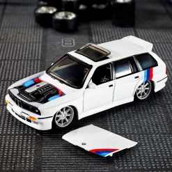 Hot Wheels Elite 64 1990 BMW 318i Touring