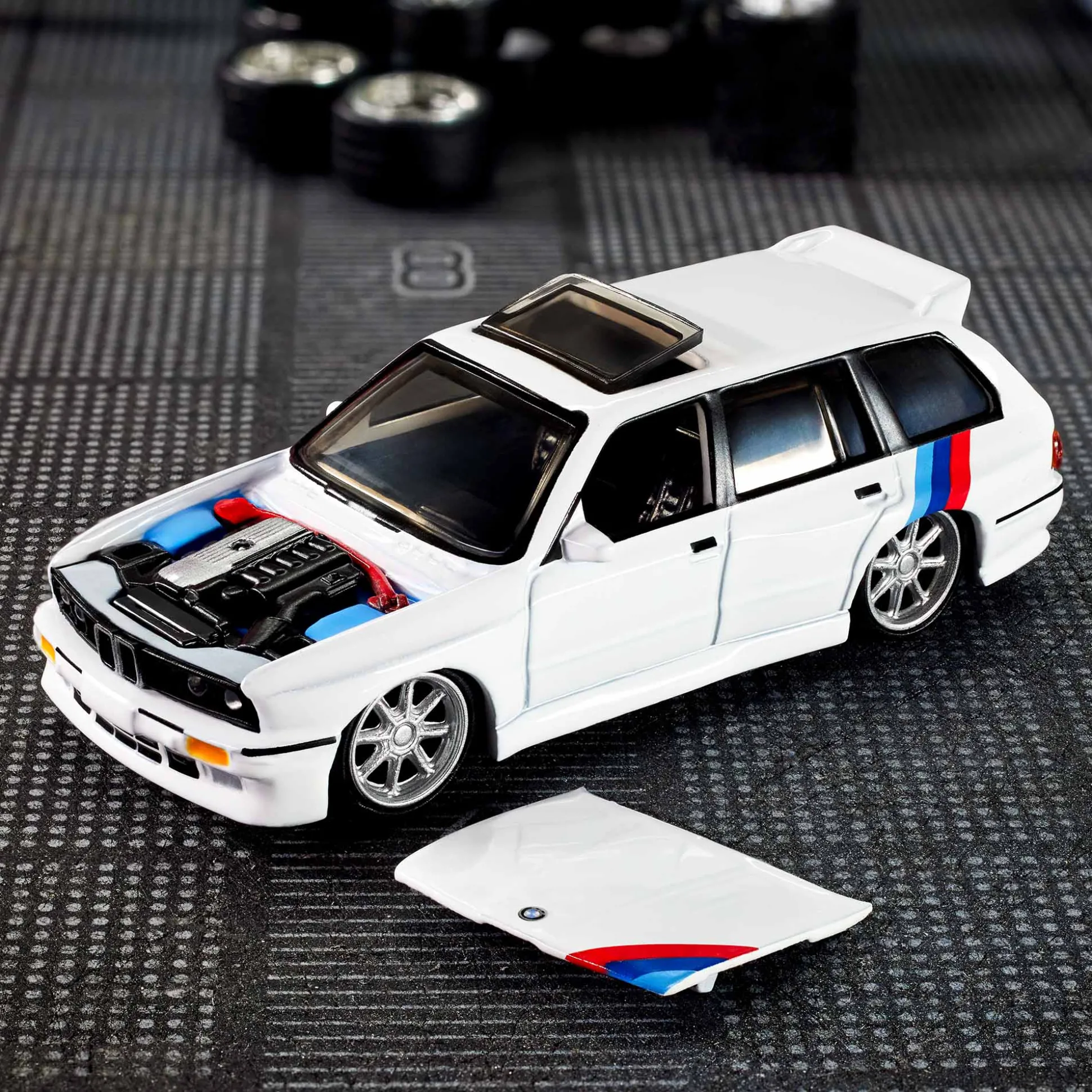Hot Wheels Elite 64 1990 BMW 318i Touring