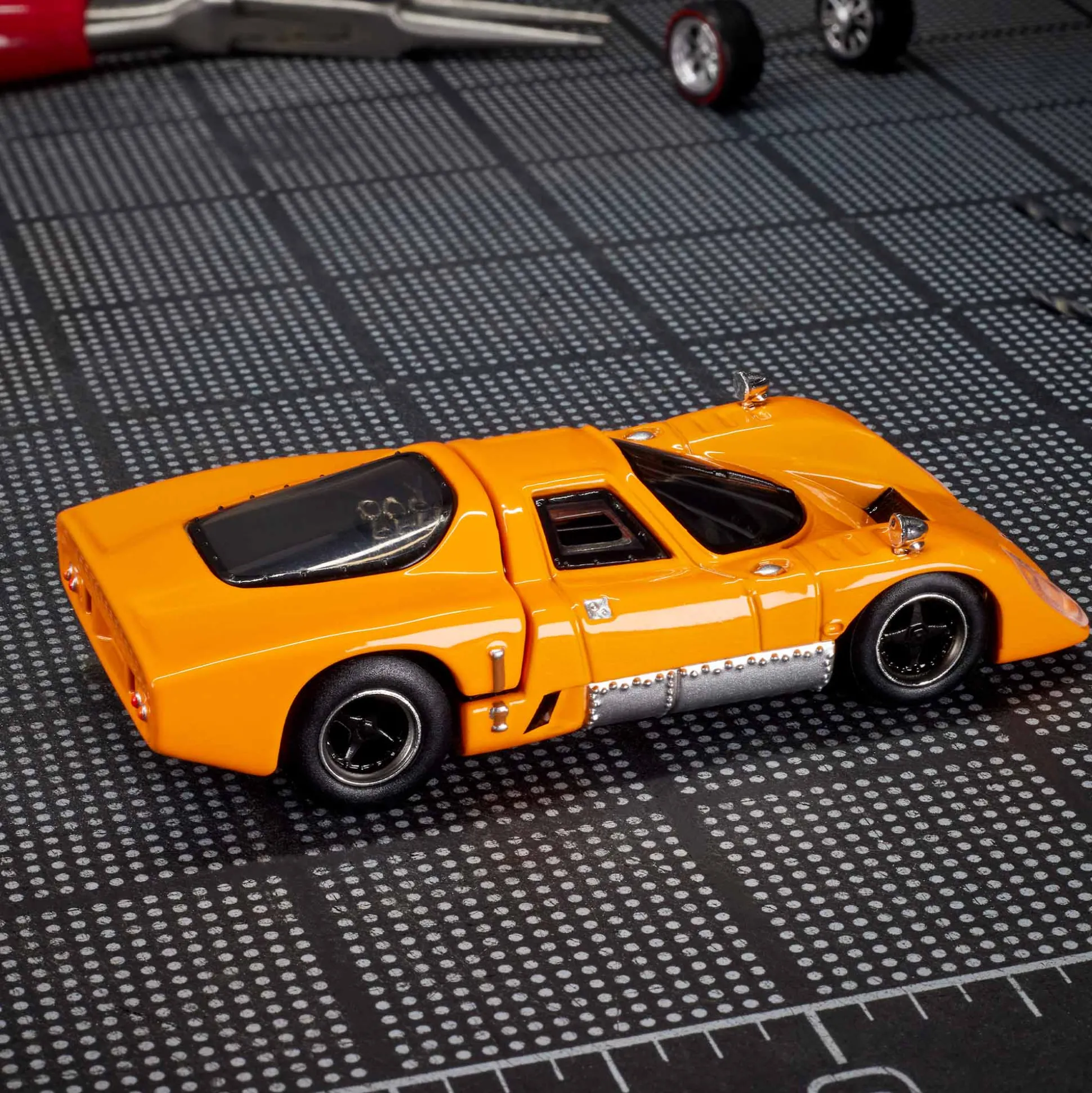 Hot Wheels Elite 64 McLaren M6GT