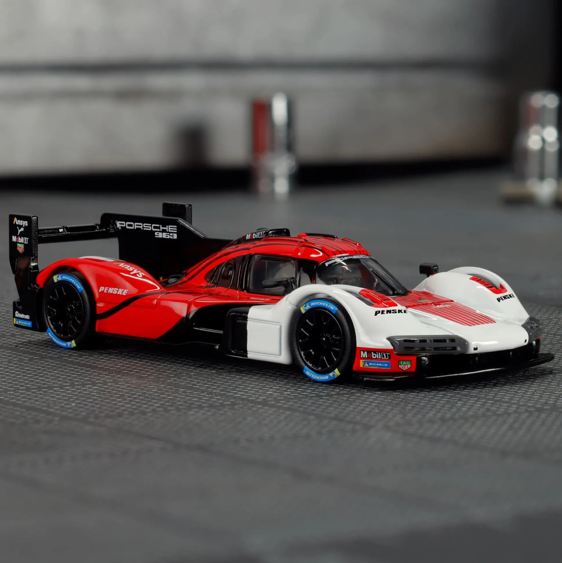 Hot Wheels Elite 64 Porsche 963