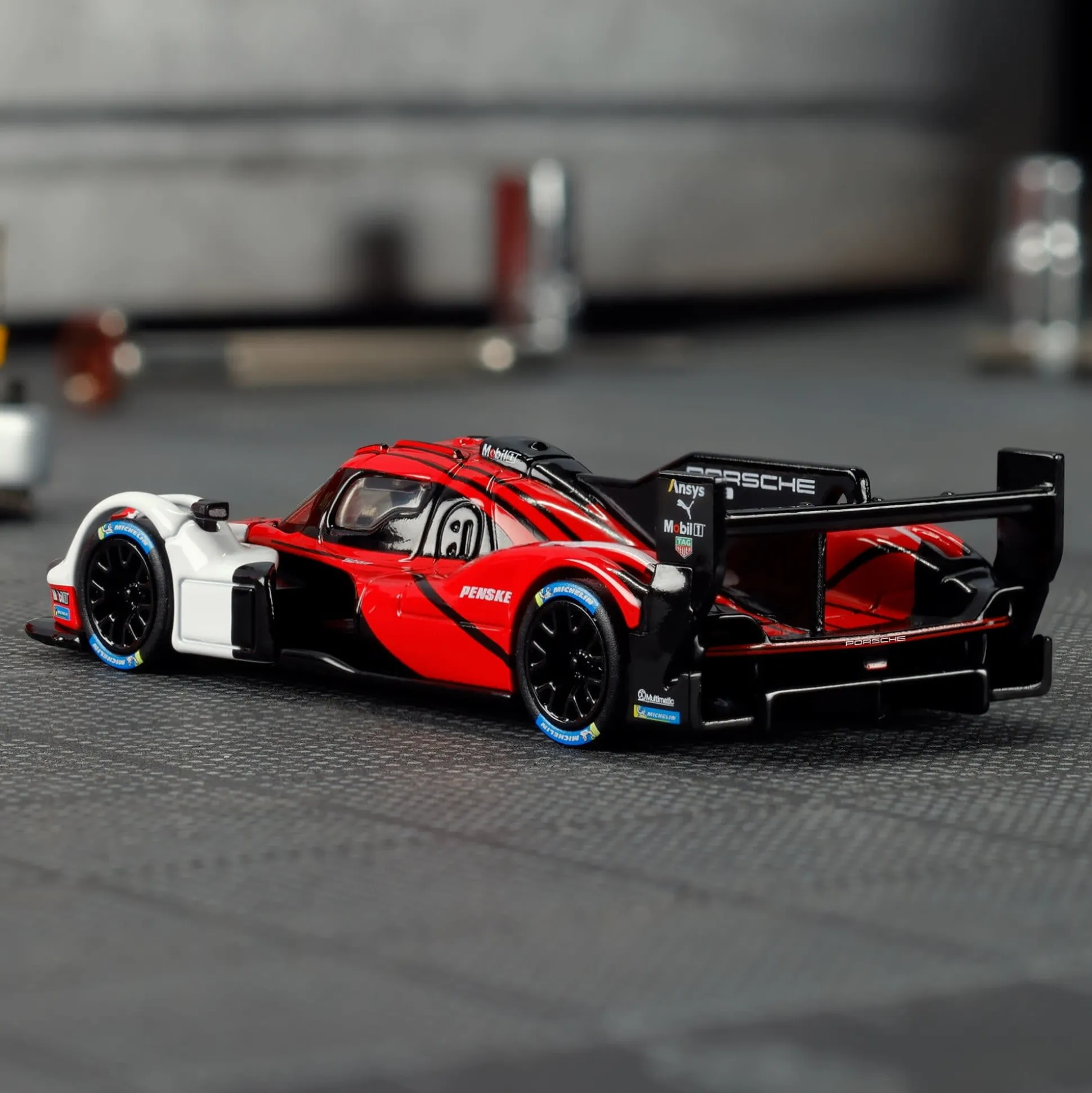 Hot Wheels Elite 64 Porsche 963