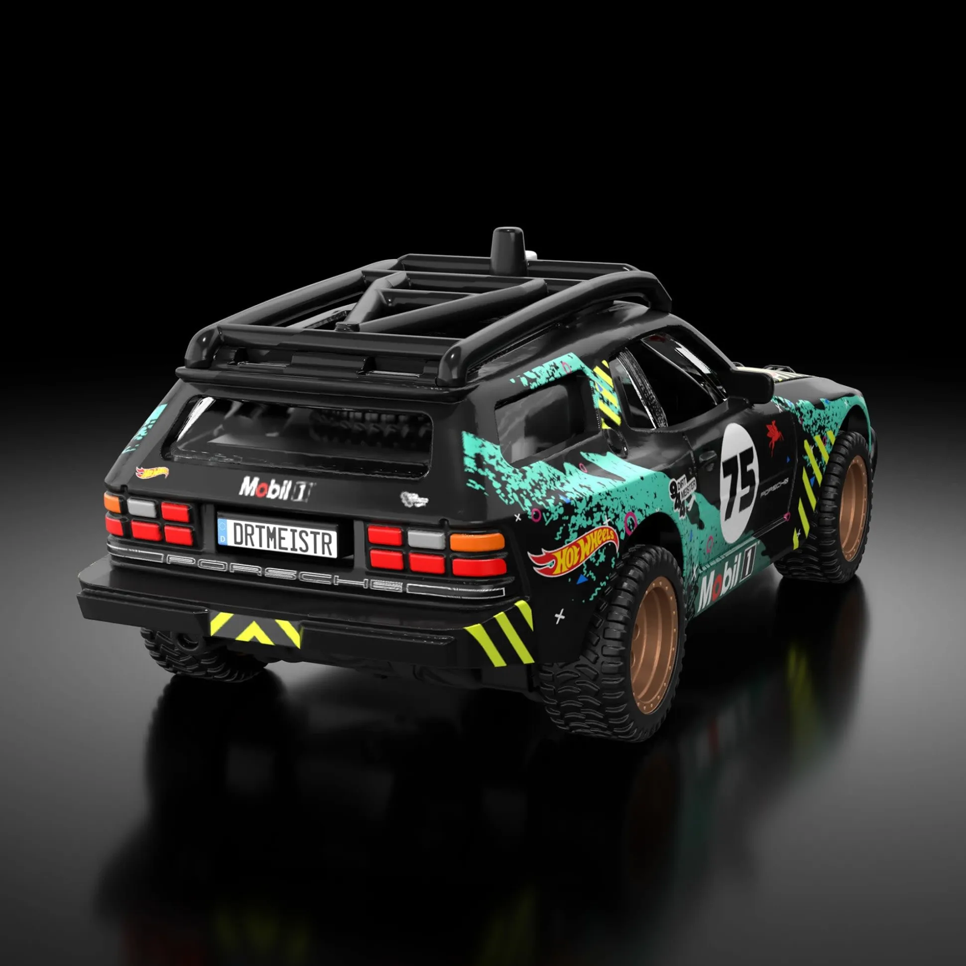 Hot Wheels Mobil 1 Porsche Dirtmeister 944