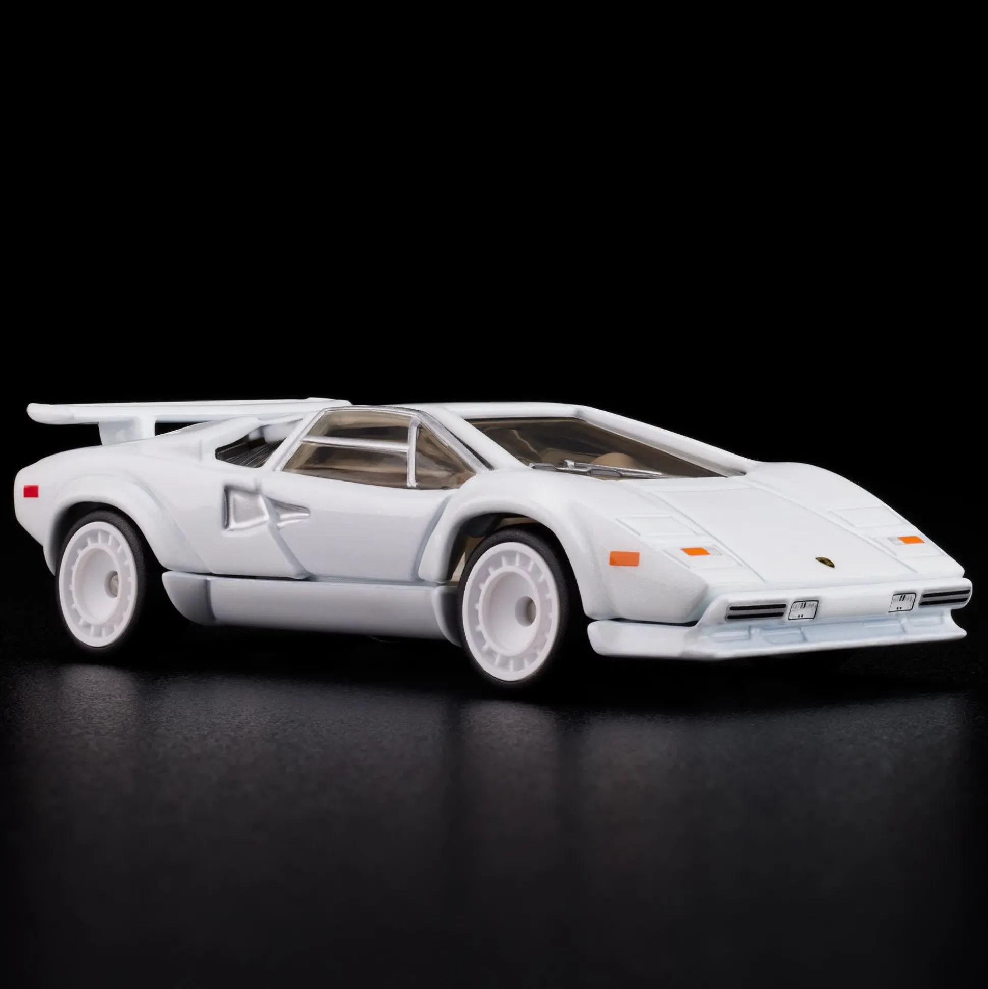 Hot Wheels RLC Exclusive 1982 Lamborghini Countach LP 500 S